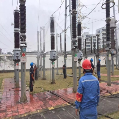 變電站帶電沖洗是怎么回事？用自來水洗？就不怕導(dǎo)電？